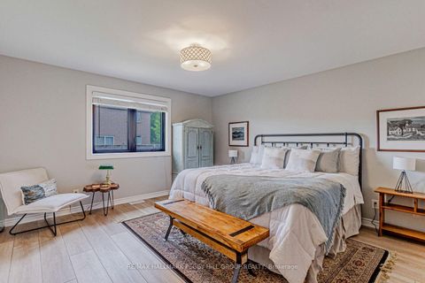 Photo 7 at 236 Pringle Drive, Edgehill Drive, Barrie