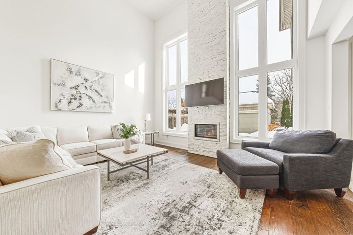 Photo 1 at 958 Irish Moss Road, Meadowvale Village, Mississauga