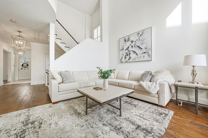 Photo 3 at 958 Irish Moss Road, Meadowvale Village, Mississauga