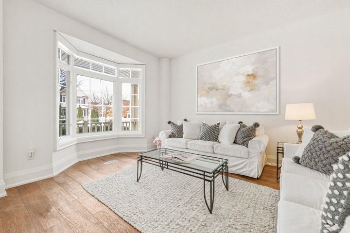 Photo 11 at 958 Irish Moss Road, Meadowvale Village, Mississauga