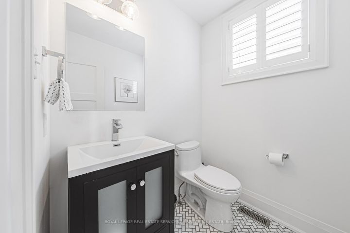 Photo 14 at 958 Irish Moss Road, Meadowvale Village, Mississauga