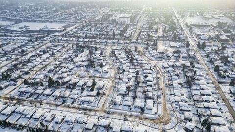 Photo 31 at 14 Lonsdale Place, Grove East, Barrie