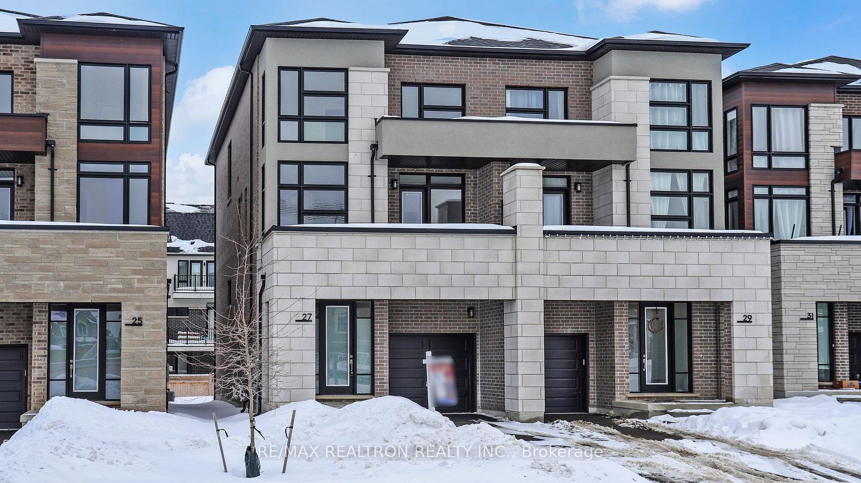 27 Seguin Street, Oak Ridges, Richmond Hill photo number 2