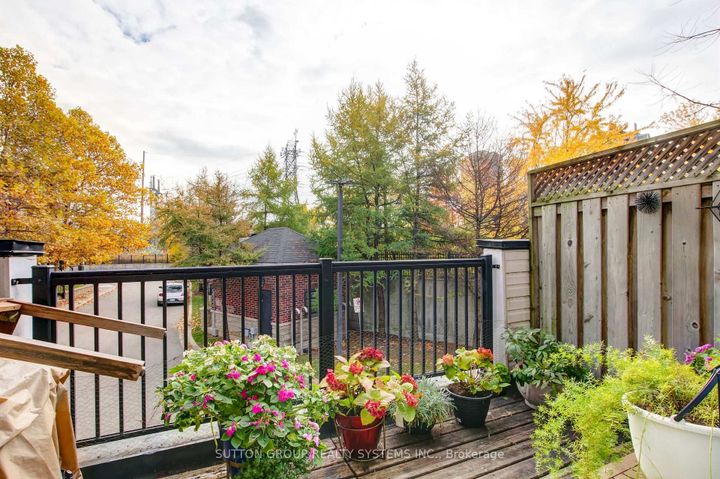 Photo 40 at 85 - 119b The Queensway, Swansea, Toronto