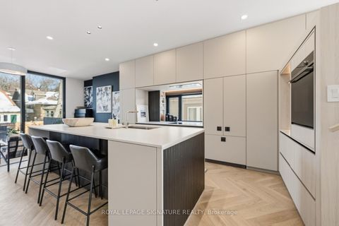 Photo 3 at 22 Duart Park Road, The Beaches, Toronto