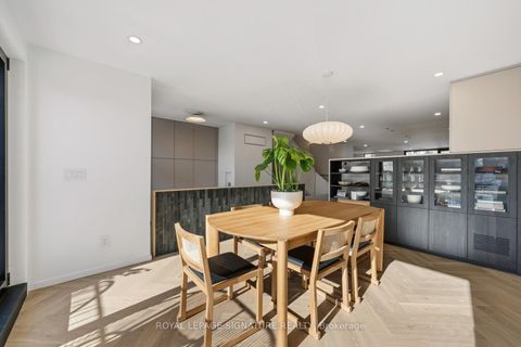 Photo 7 at 22 Duart Park Road, The Beaches, Toronto