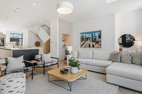 Photo 15 at 22 Duart Park Road, The Beaches, Toronto