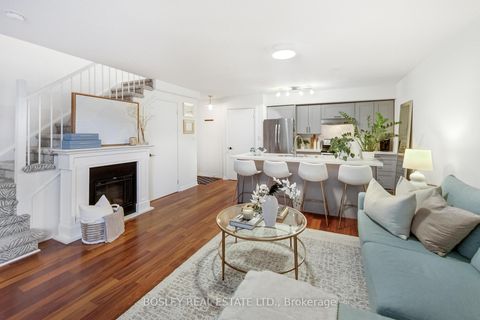 Photo 14 at 215 - 119 Merton Street, Mount Pleasant West, Toronto