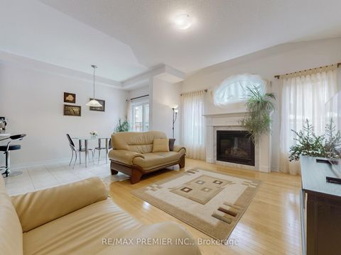 Photo 5 at 32 Blue Grouse Road, Patterson, Vaughan