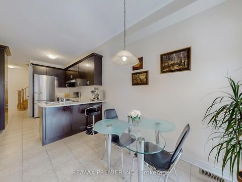 Photo 7 at 32 Blue Grouse Road, Patterson, Vaughan