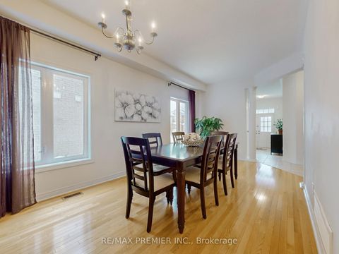 Photo 13 at 32 Blue Grouse Road, Patterson, Vaughan