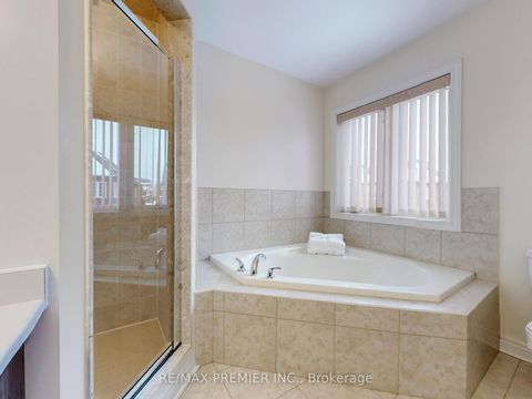 Photo 18 at 32 Blue Grouse Road, Patterson, Vaughan