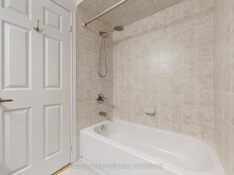 Photo 24 at 32 Blue Grouse Road, Patterson, Vaughan