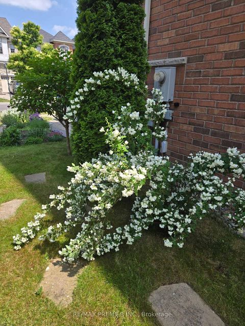 Photo 36 at 32 Blue Grouse Road, Patterson, Vaughan