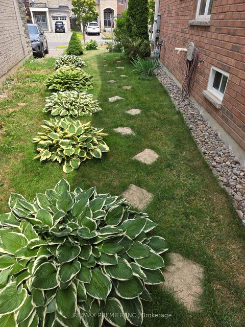 Photo 39 at 32 Blue Grouse Road, Patterson, Vaughan