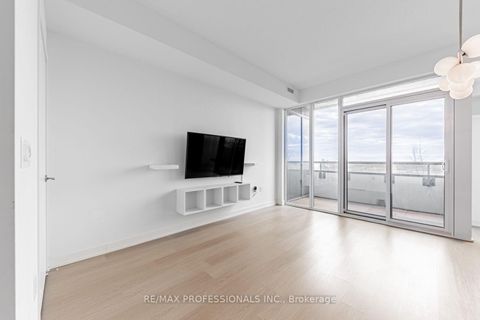 Photo 7 at 313 - 859 The Queensway, Queensway, Toronto