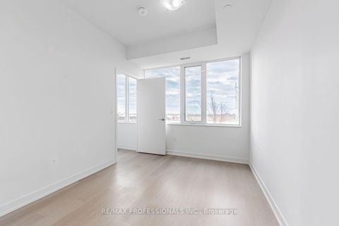 Photo 9 at 313 - 859 The Queensway, Queensway, Toronto