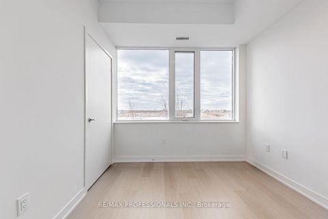 Photo 11 at 313 - 859 The Queensway, Queensway, Toronto