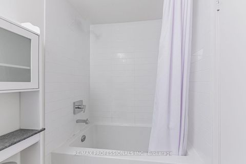 Photo 15 at 313 - 859 The Queensway, Queensway, Toronto