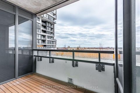 Photo 18 at 313 - 859 The Queensway, Queensway, Toronto