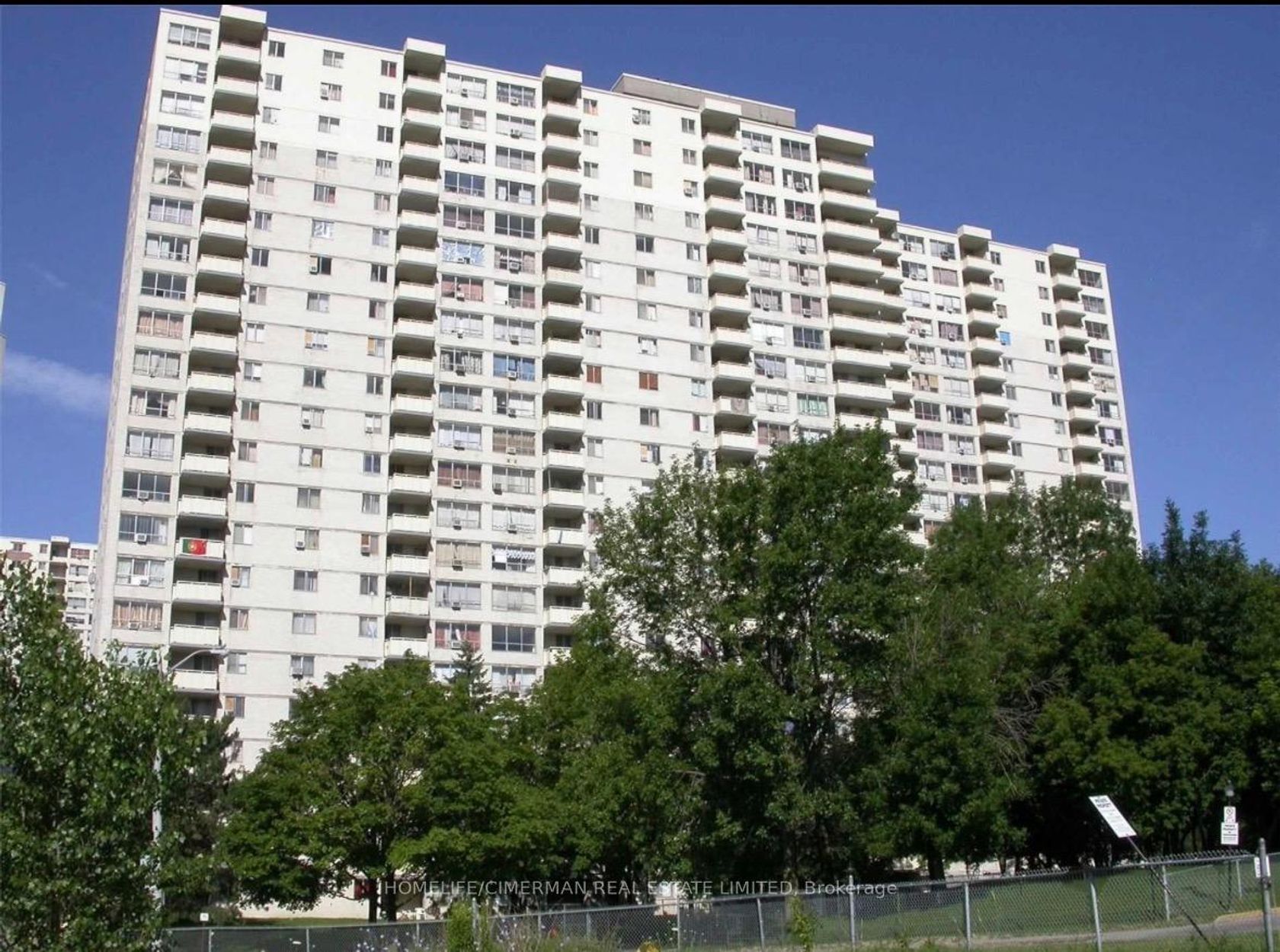 709 - 320 Dixon Road, The Westway, Toronto 