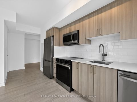 Photo 10 at 407 - 556 Marlee Avenue, Glen Park, Toronto