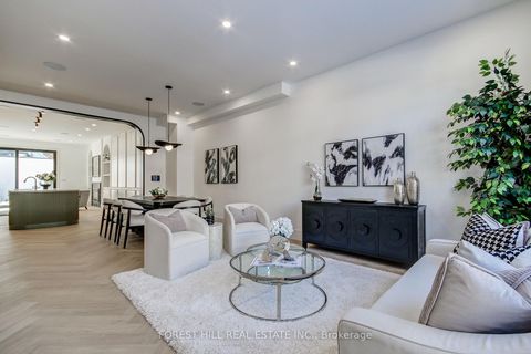 Photo 1 at 21 Foxley Street, Bellwoods, Toronto