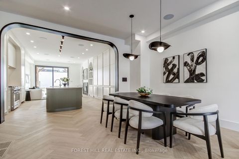 Photo 3 at 21 Foxley Street, Bellwoods, Toronto