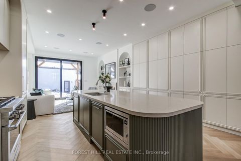 Photo 6 at 21 Foxley Street, Bellwoods, Toronto