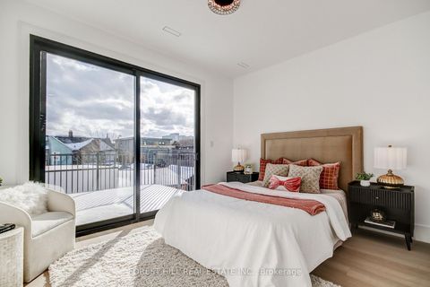 Photo 18 at 21 Foxley Street, Bellwoods, Toronto