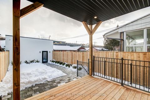 Photo 39 at 21 Foxley Street, Bellwoods, Toronto