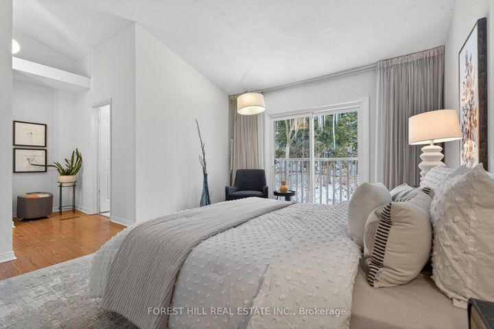 Photo 15 at 37 Rainbow Creek Way, Bayview Village, Toronto