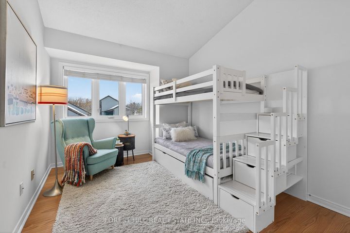 Photo 19 at 37 Rainbow Creek Way, Bayview Village, Toronto