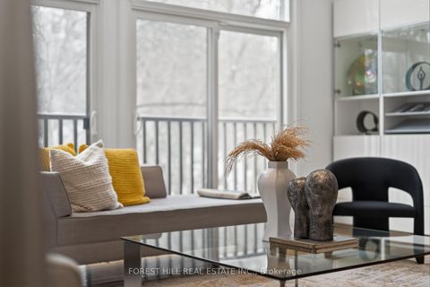 Photo 4 at 37 Rainbow Creek Way, Bayview Village, Toronto