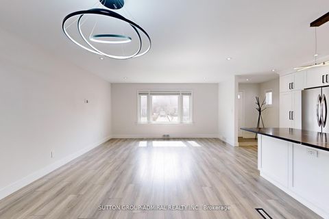 Photo 4 at 76 Ridgevale Drive, Lawrence, Toronto