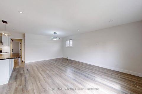 Photo 7 at 76 Ridgevale Drive, Lawrence, Toronto