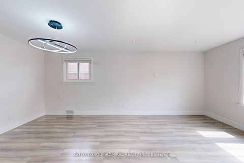 Photo 8 at 76 Ridgevale Drive, Lawrence, Toronto