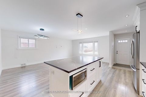 Photo 12 at 76 Ridgevale Drive, Lawrence, Toronto