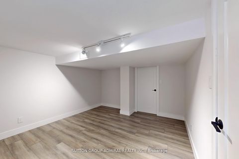 Photo 33 at 76 Ridgevale Drive, Lawrence, Toronto