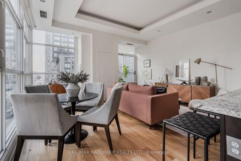 Photo 7 at 607 - 8 Wellesley Street E, Yonge Corridor, Toronto