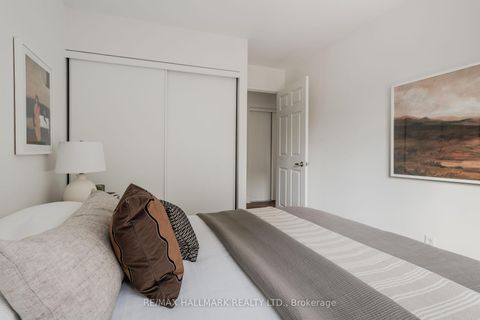 Photo 29 at 607 - 8 Wellesley Street E, Yonge Corridor, Toronto