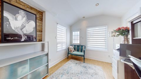 Photo 7 at 55 Hollybush Drive, Maple, Vaughan