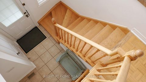 Photo 11 at 55 Hollybush Drive, Maple, Vaughan