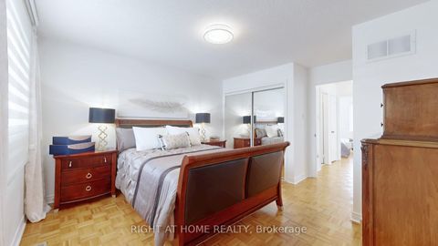 Photo 12 at 55 Hollybush Drive, Maple, Vaughan