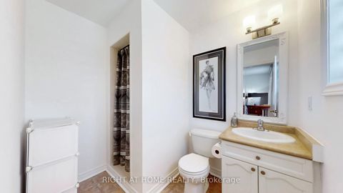 Photo 13 at 55 Hollybush Drive, Maple, Vaughan