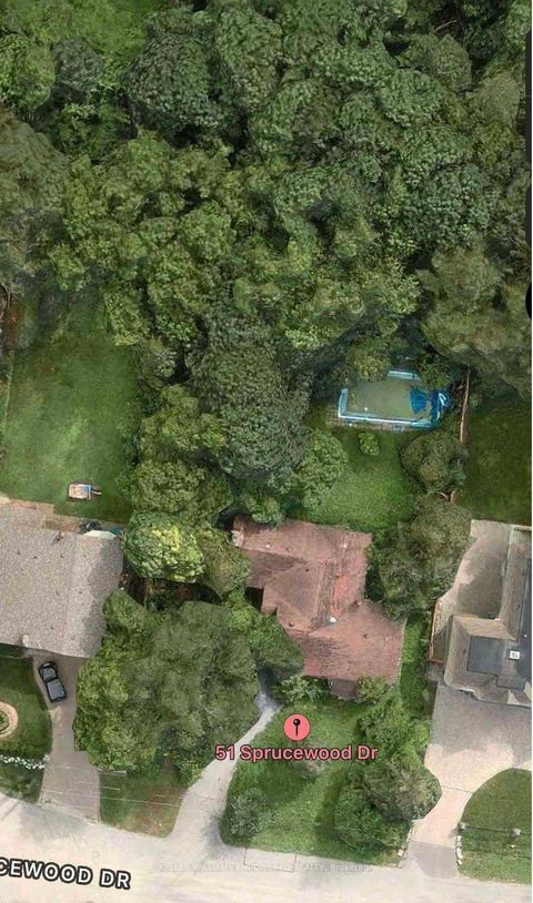 Photo 3 at 51 Sprucewood Drive, Grandview, Markham