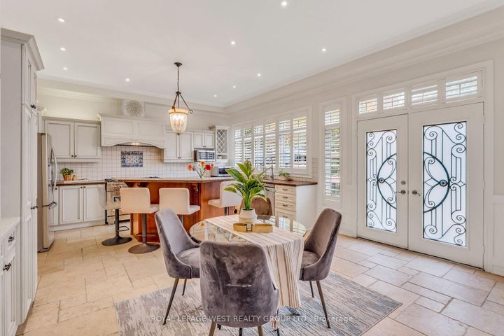 Photo 9 at 35 Playfair Court, Ancaster, Hamilton