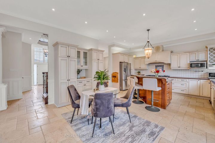 Photo 10 at 35 Playfair Court, Ancaster, Hamilton