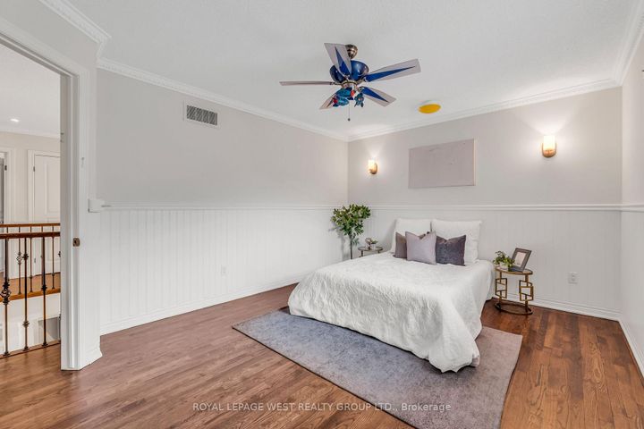 Photo 24 at 35 Playfair Court, Ancaster, Hamilton