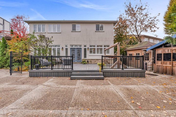 Photo 35 at 35 Playfair Court, Ancaster, Hamilton